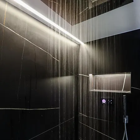 New ! Splendide T2 Hyper Centre Μπιαρίτζ